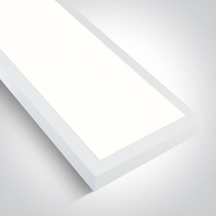 WHITE 15x120 30W CCTV UGR19 IP20 230V BACKLIT